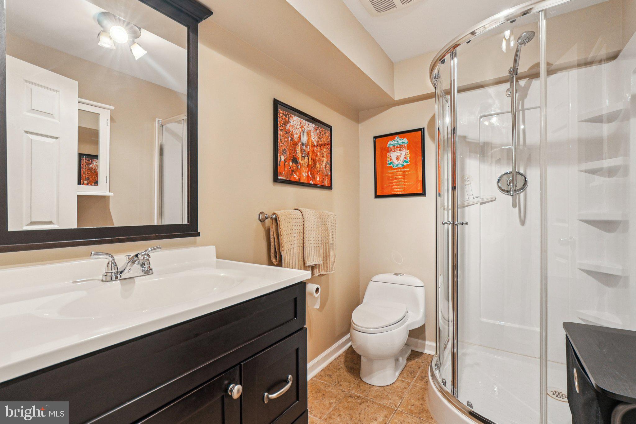 LONGSHORE ESTS - Residential