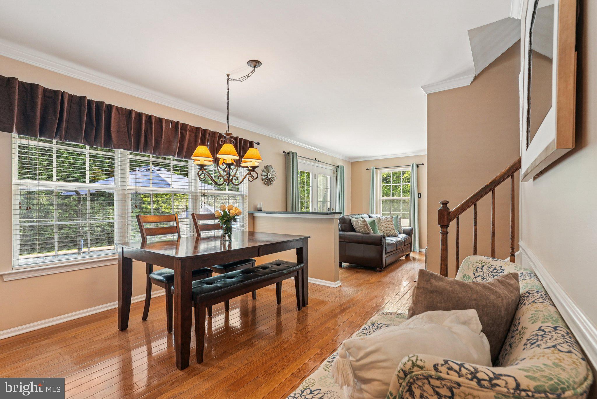 LONGSHORE ESTS - Residential