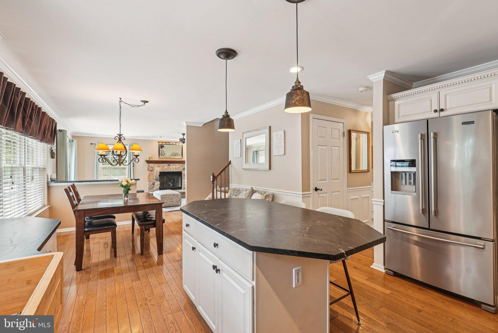 LONGSHORE ESTS - Residential