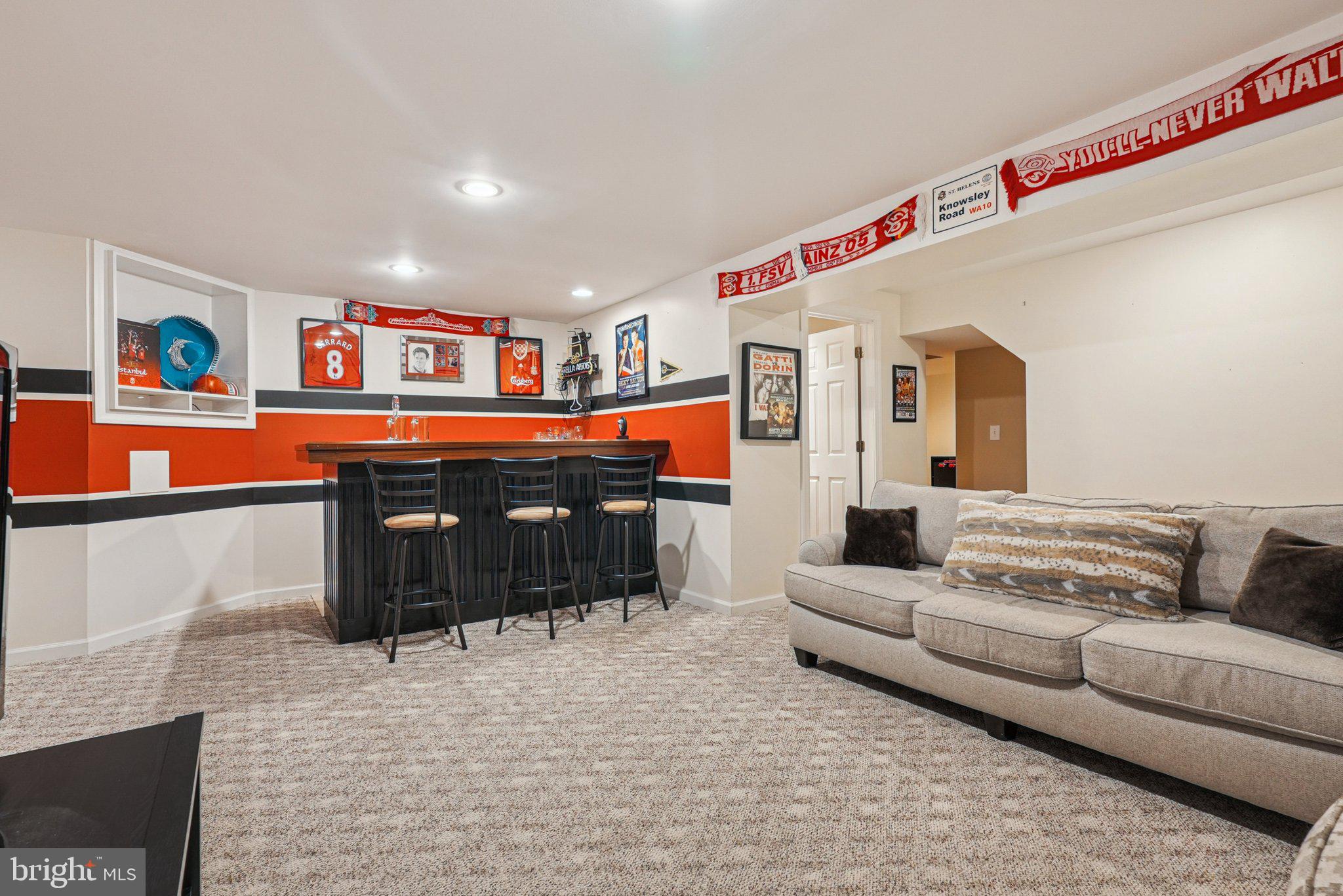 LONGSHORE ESTS - Residential