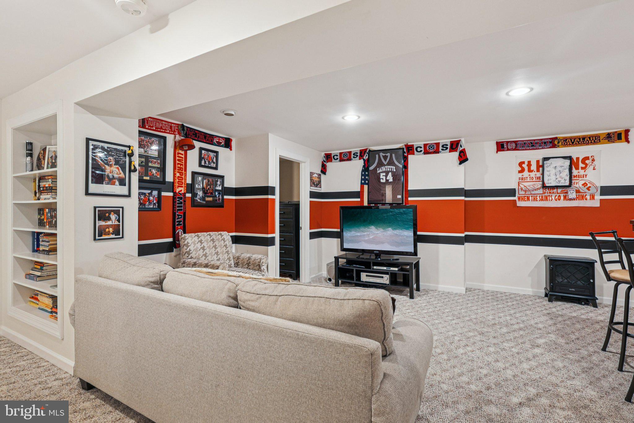 LONGSHORE ESTS - Residential