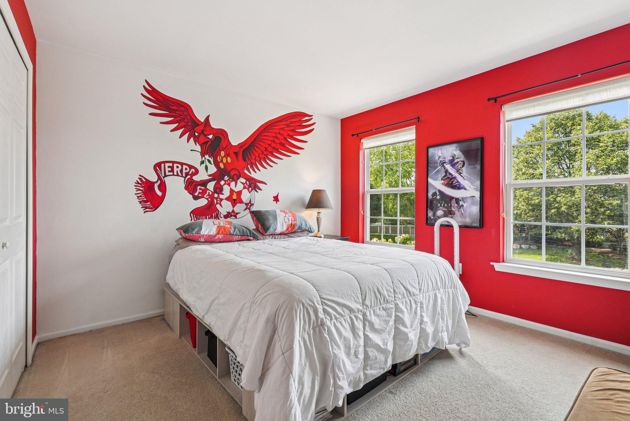 LONGSHORE ESTS - Residential