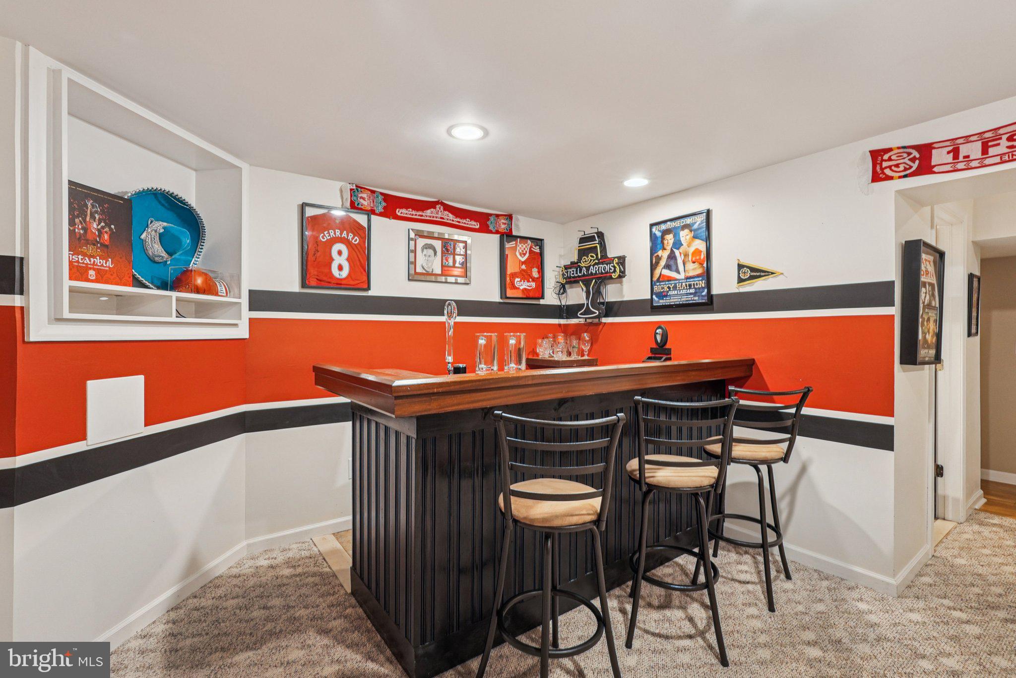 LONGSHORE ESTS - Residential