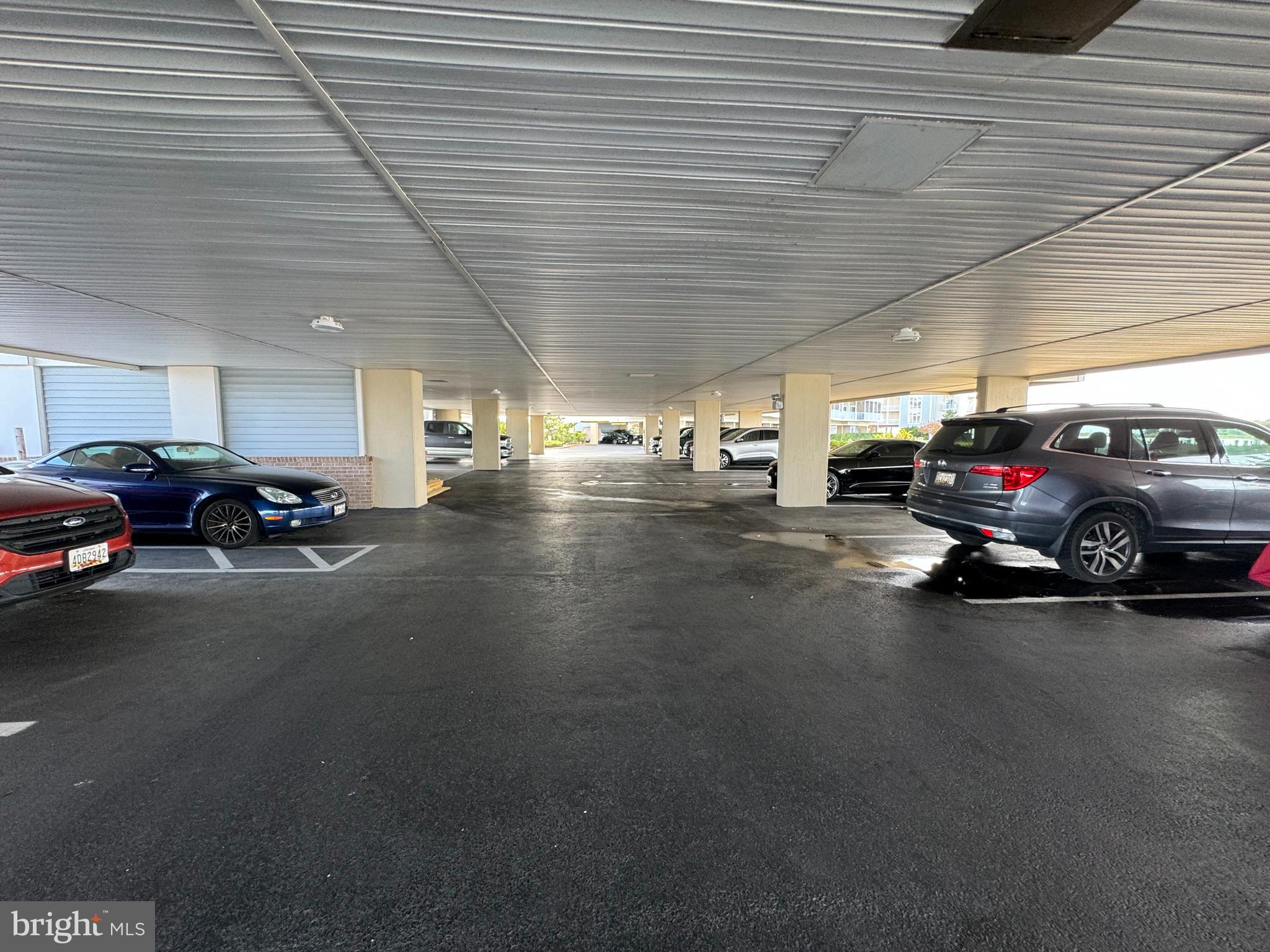 HARBOUR LIGHT CONDOS - Residential