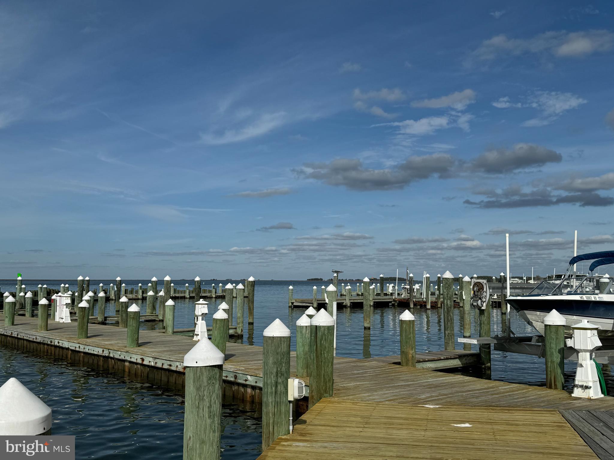 HARBOUR LIGHT CONDOS - Residential