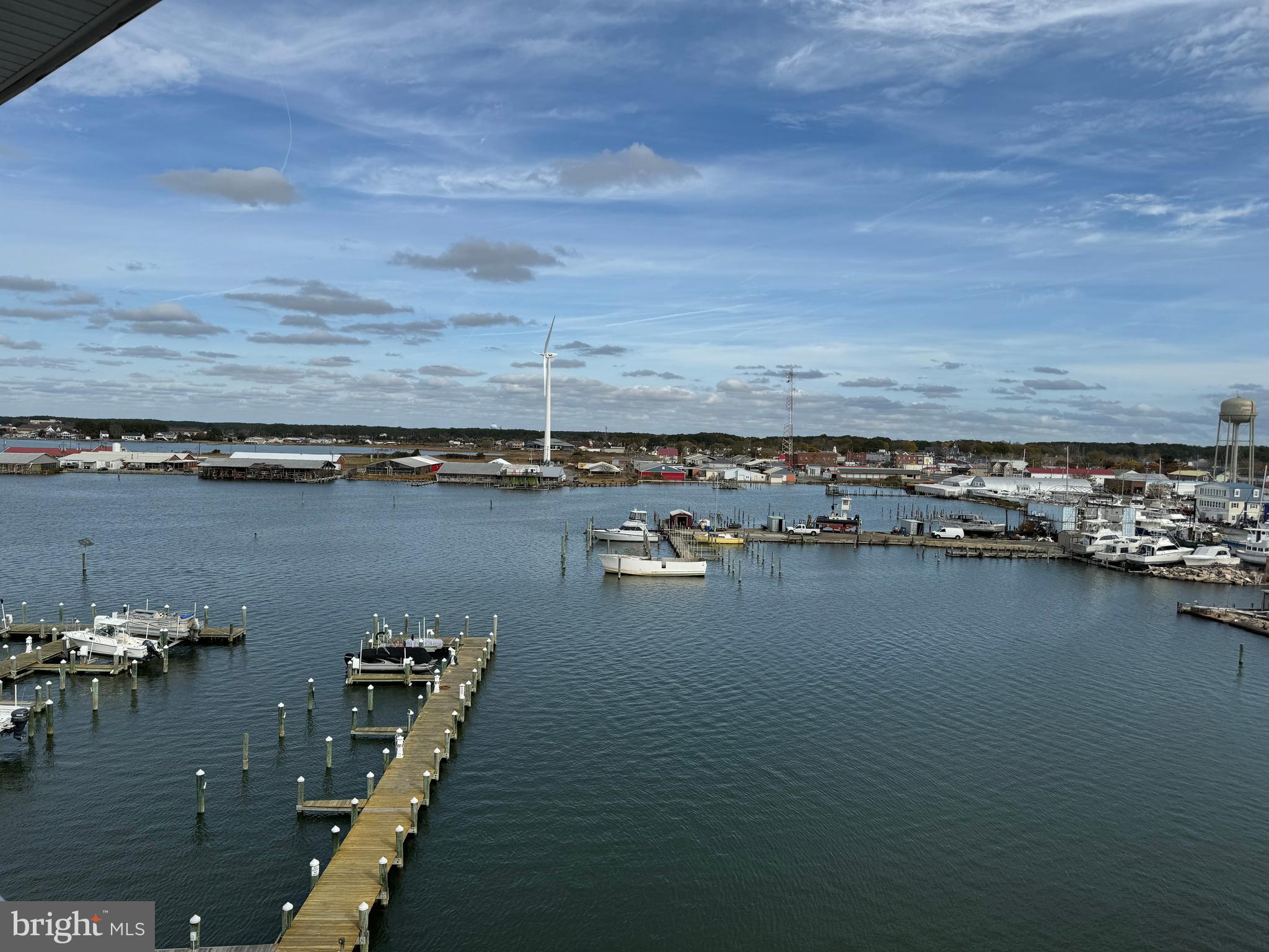 HARBOUR LIGHT CONDOS - Residential