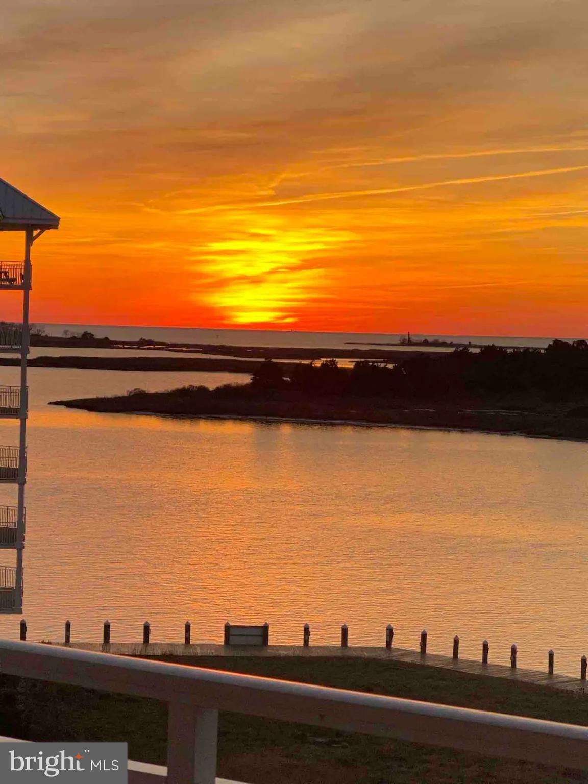 HARBOUR LIGHT CONDOS - Residential