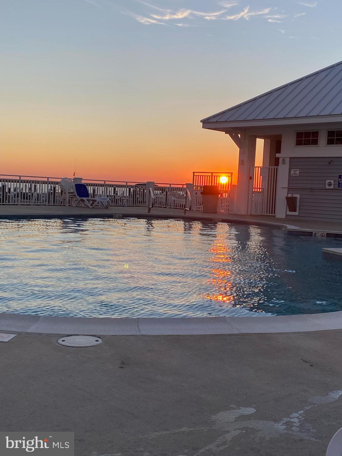 HARBOUR LIGHT CONDOS - Residential