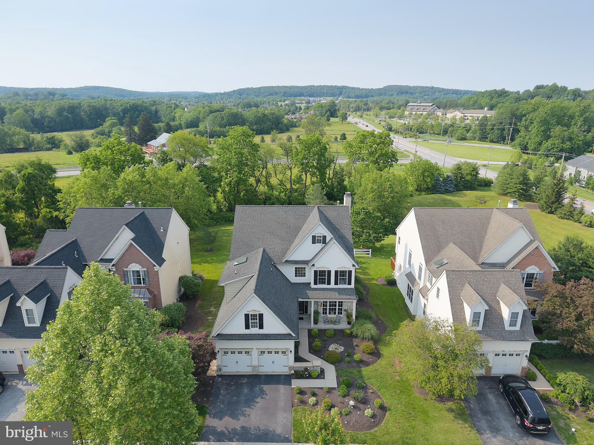 302 WAYNEBROOK DRIVE