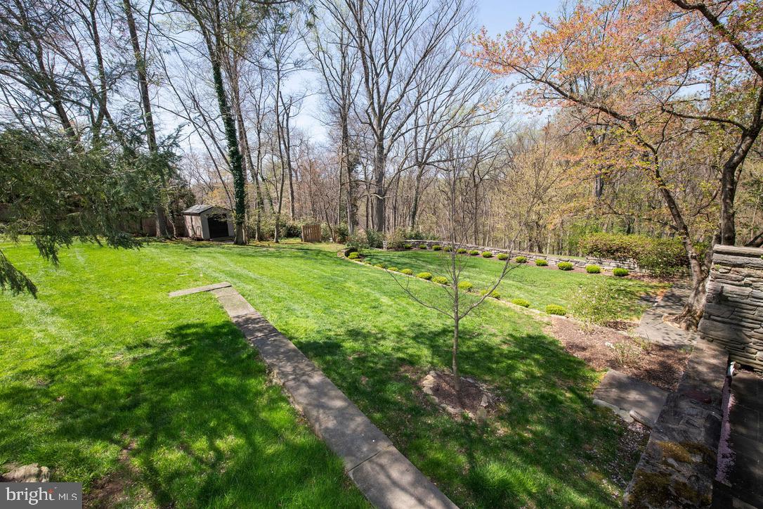 CHESTNUT HILL - Residential