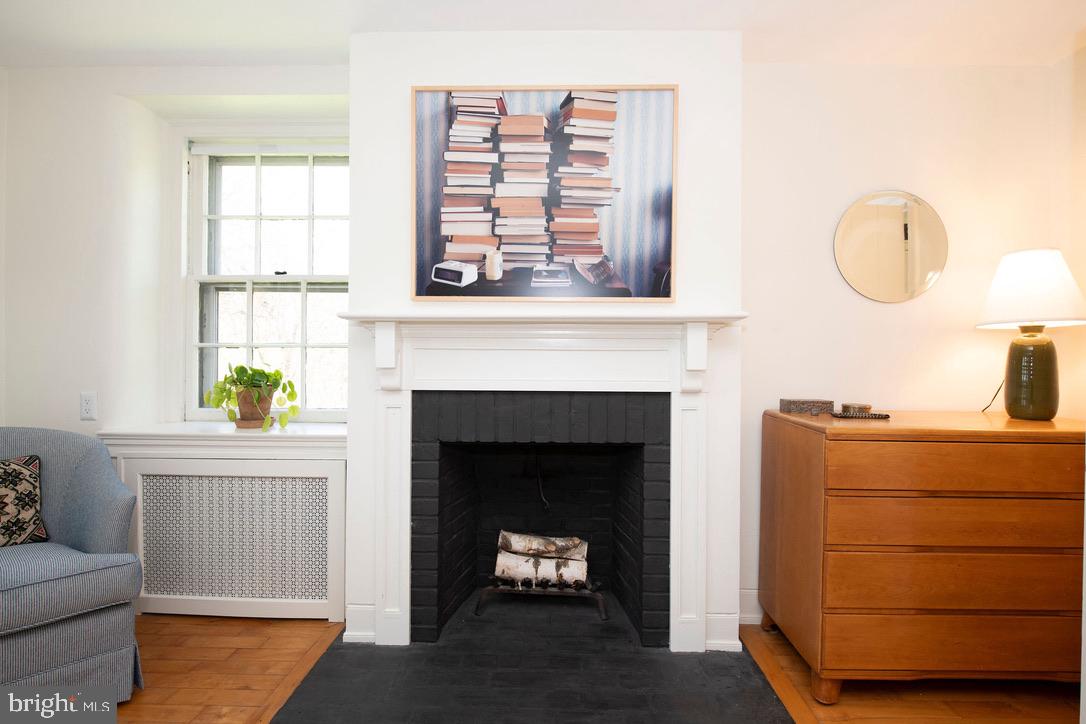 CHESTNUT HILL - Residential