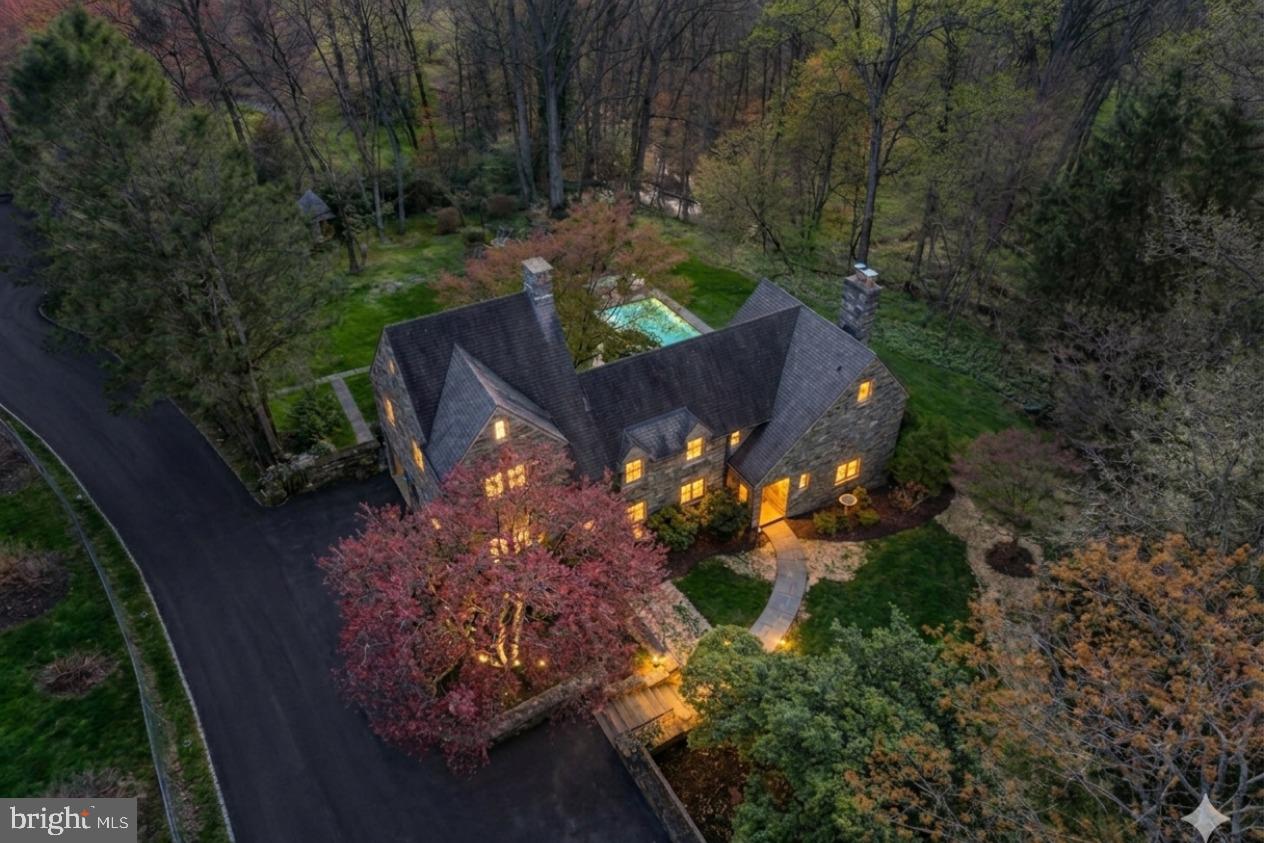 CHESTNUT HILL - Residential