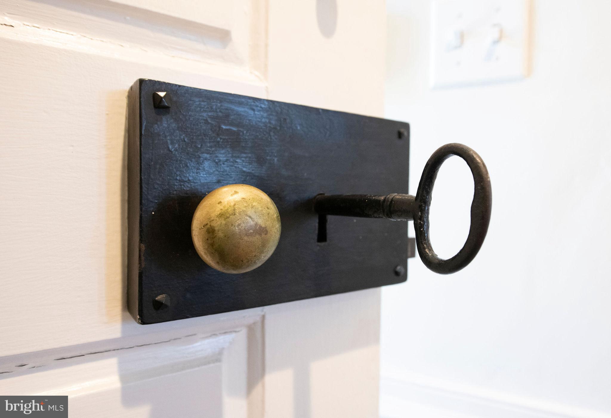 8830 TOWANDA STREET/ AKA 505 W.CHESTNUT HILL AVENUE