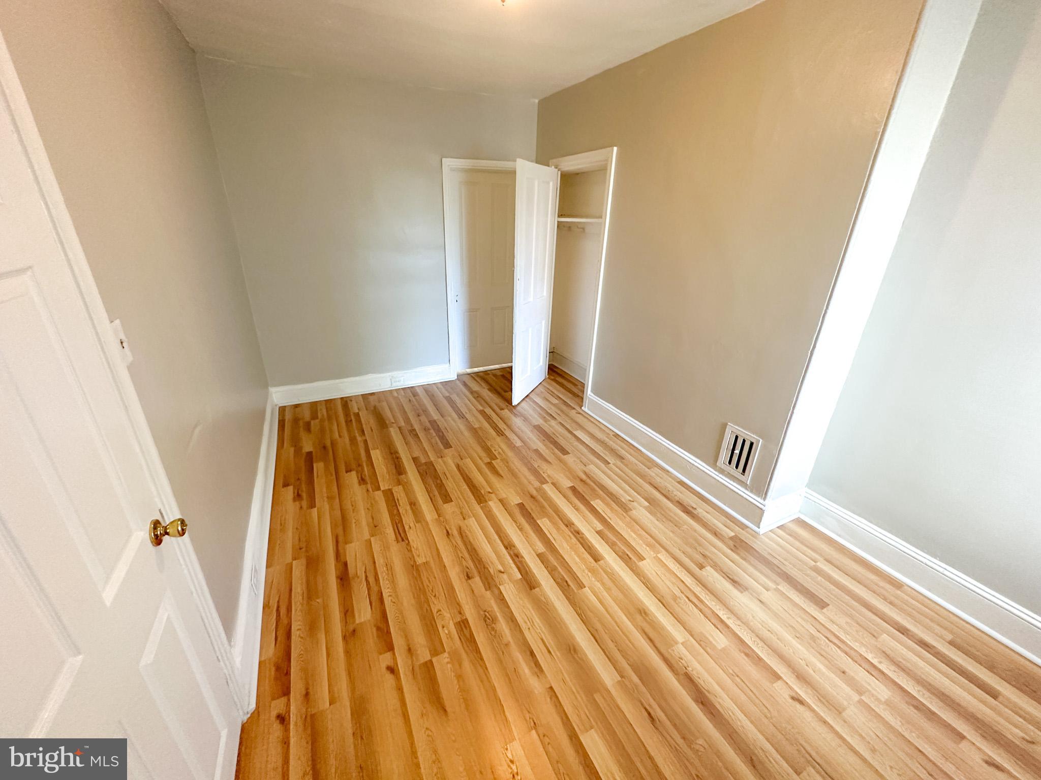 MANTUA - Residential Lease