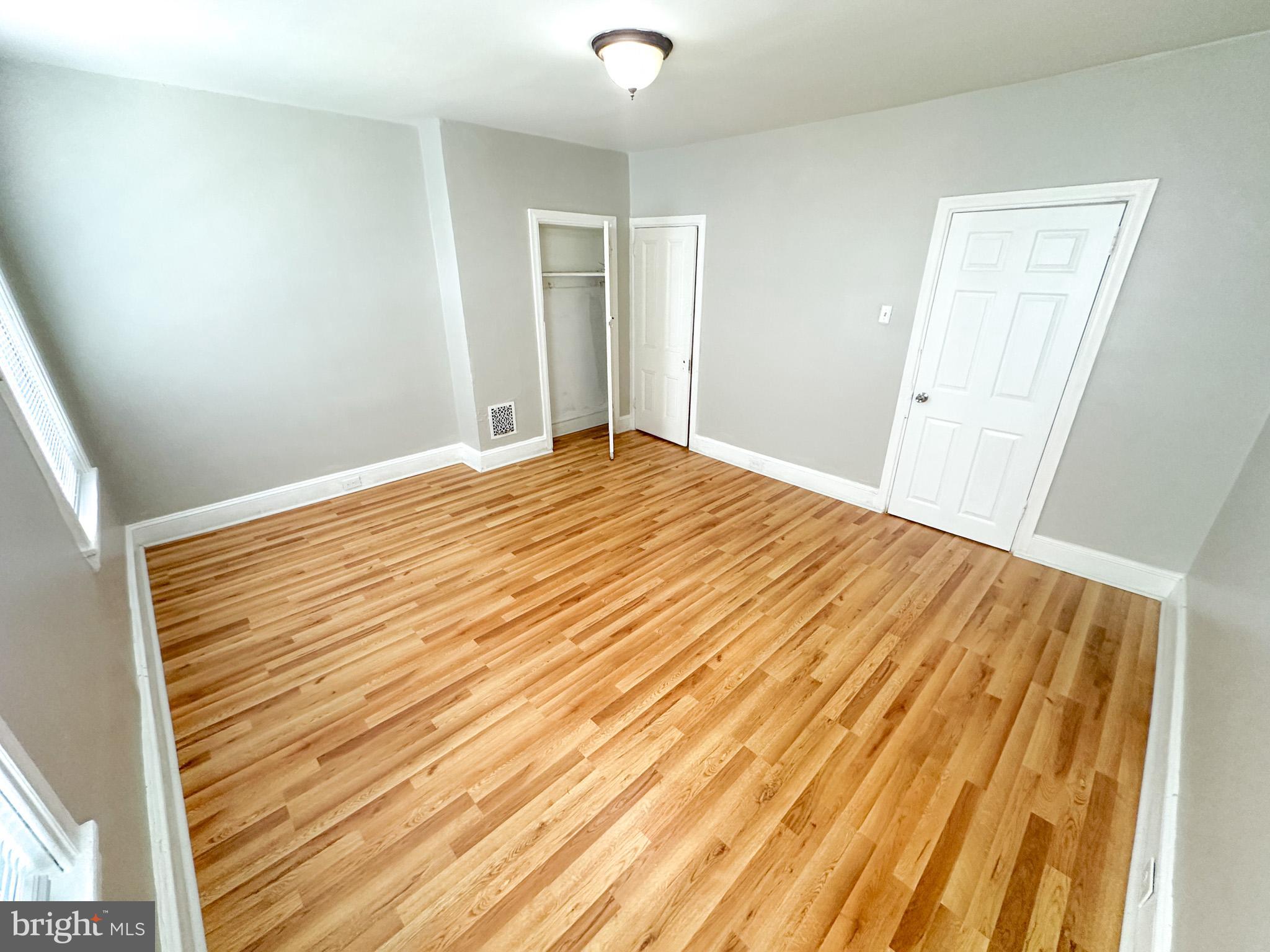 MANTUA - Residential Lease