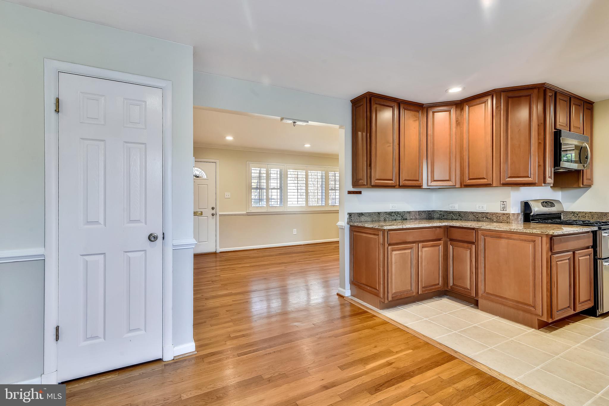 VIENNA WOODS - Residential Lease