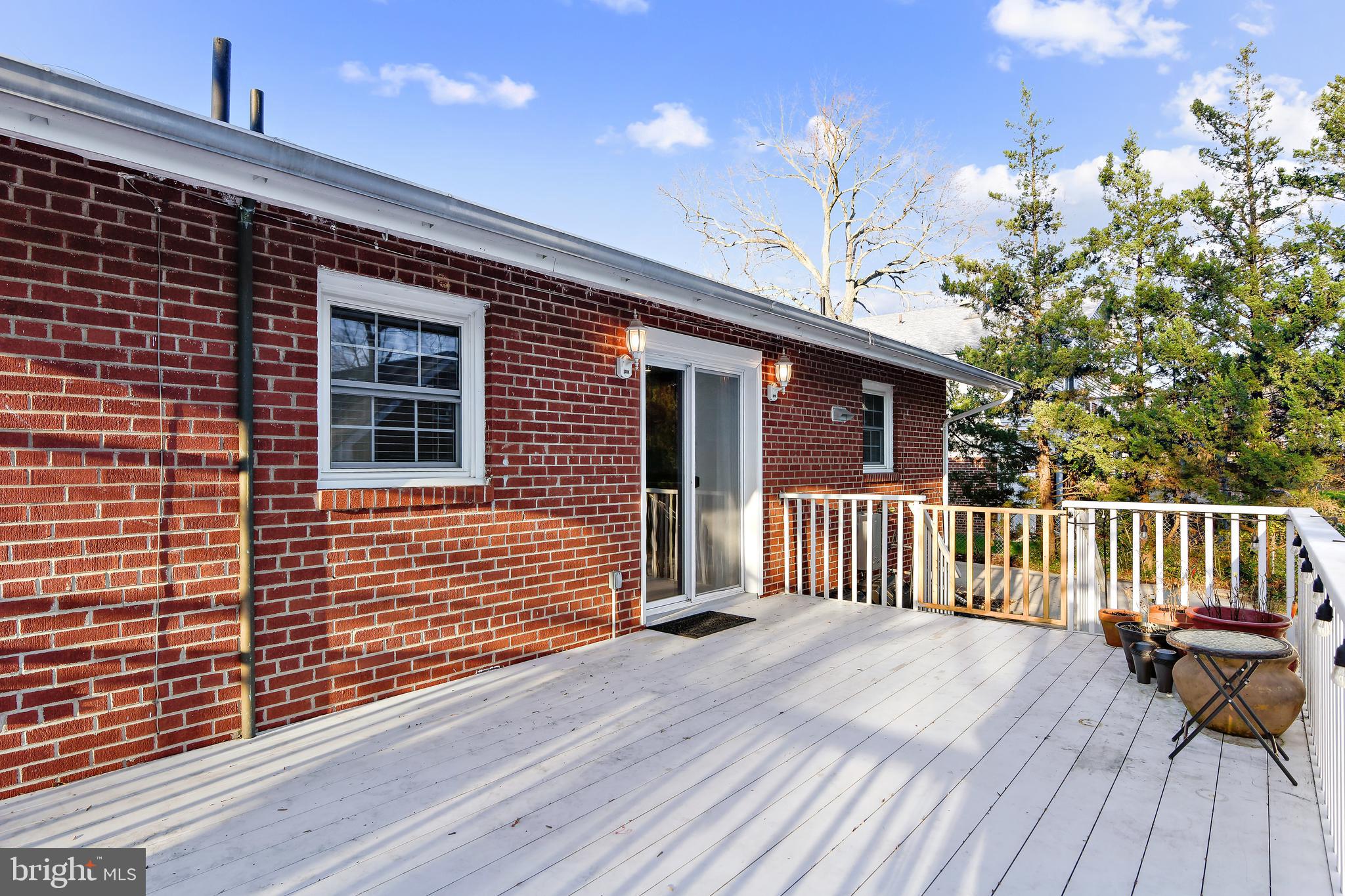 VIENNA WOODS - Residential Lease