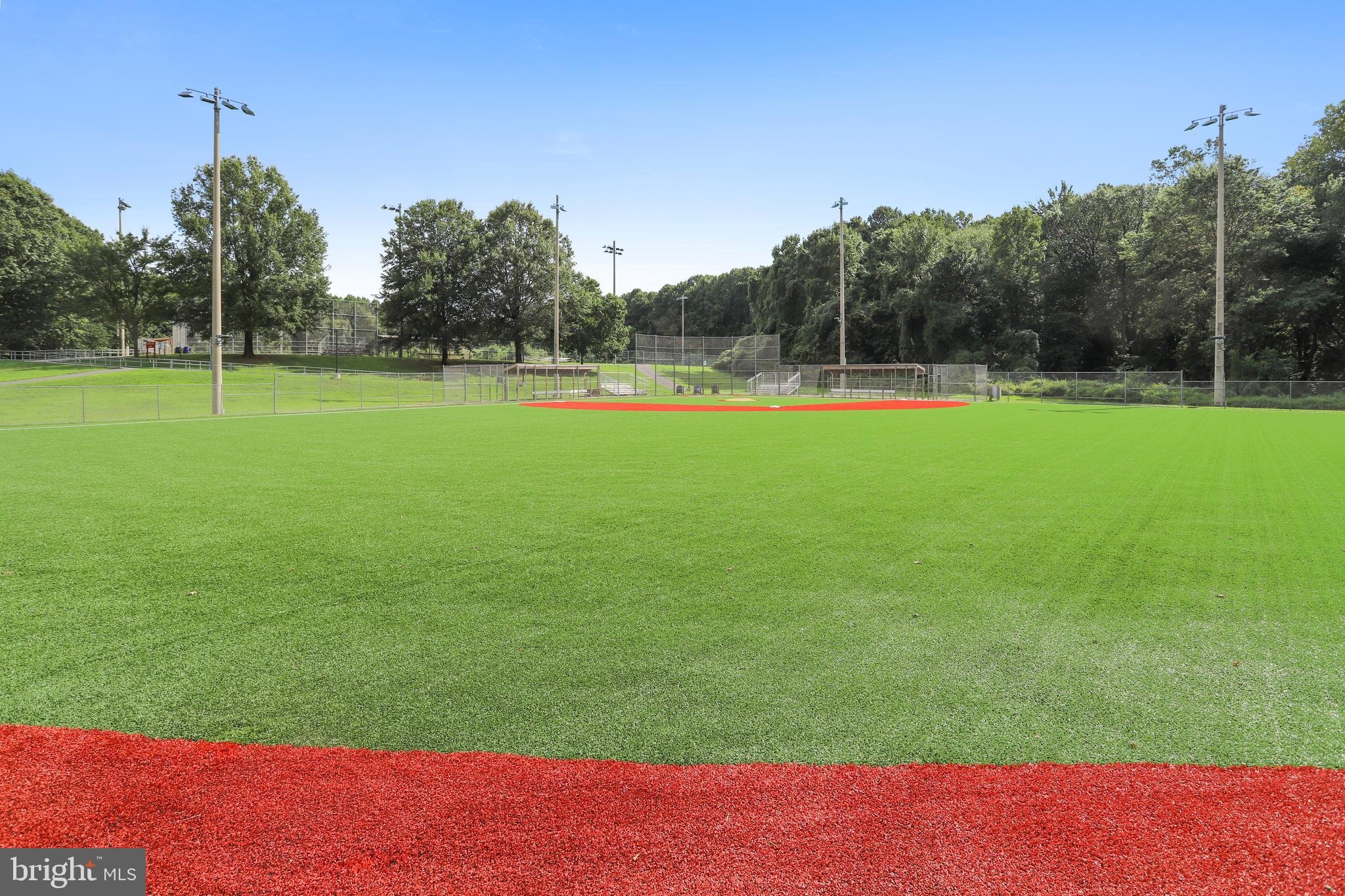 VIENNA WOODS - Residential Lease