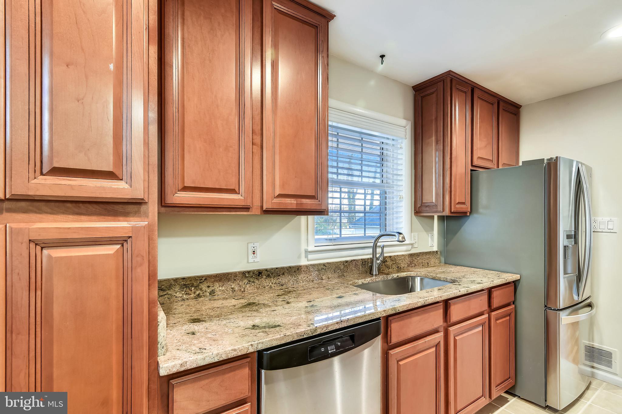 VIENNA WOODS - Residential Lease