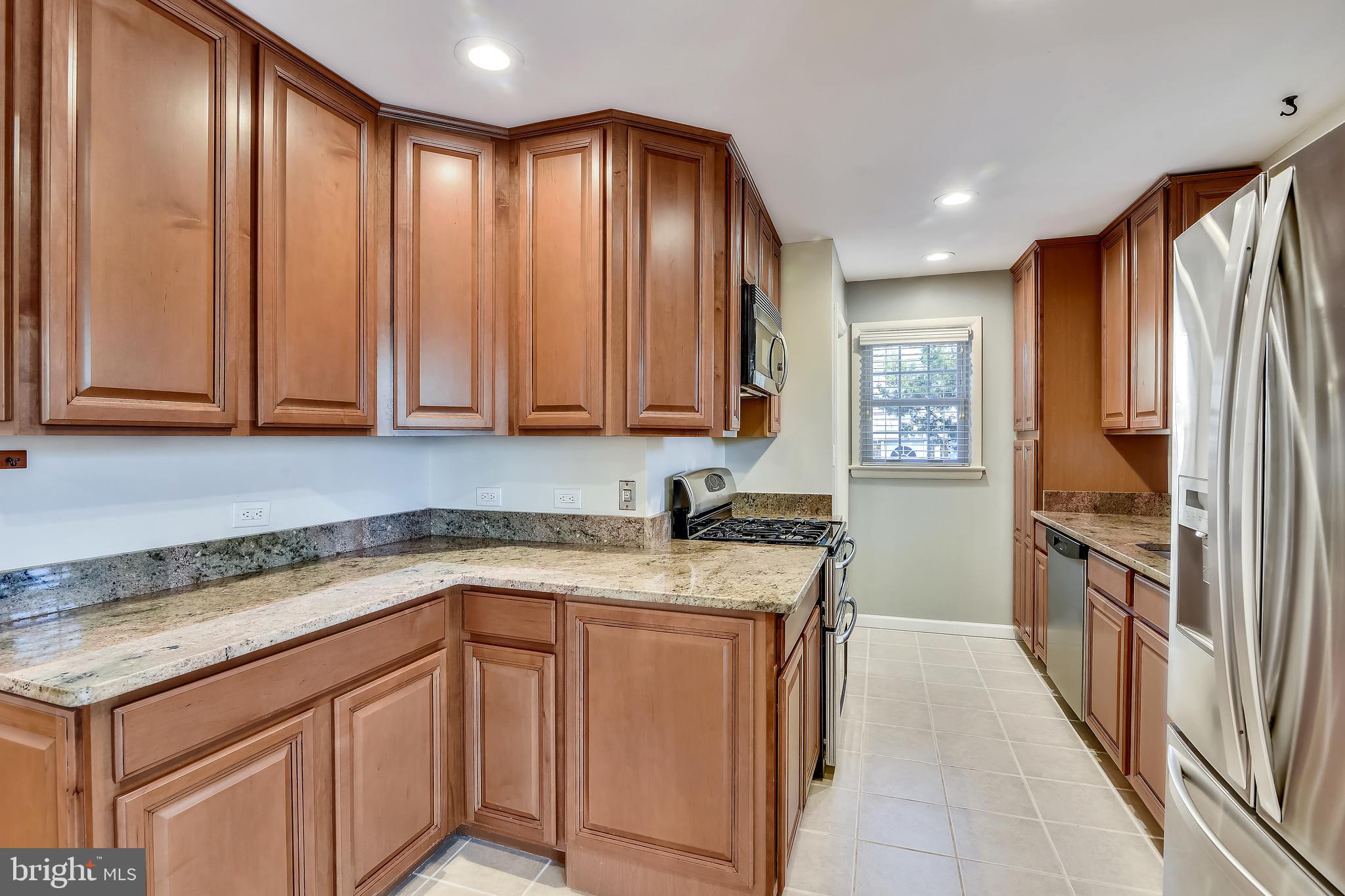 VIENNA WOODS - Residential Lease