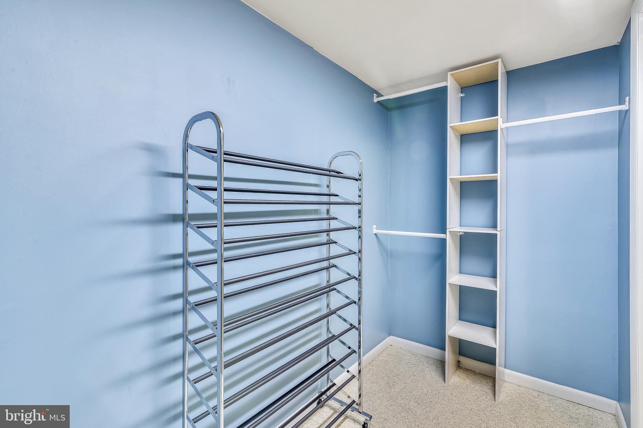 VIENNA WOODS - Residential Lease