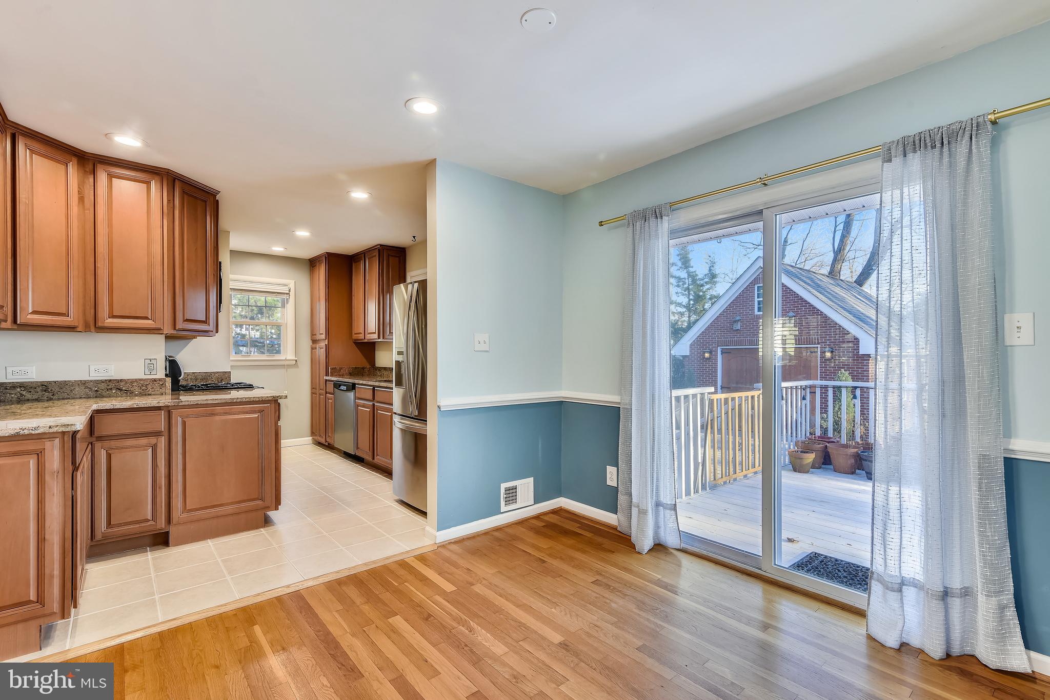 VIENNA WOODS - Residential Lease