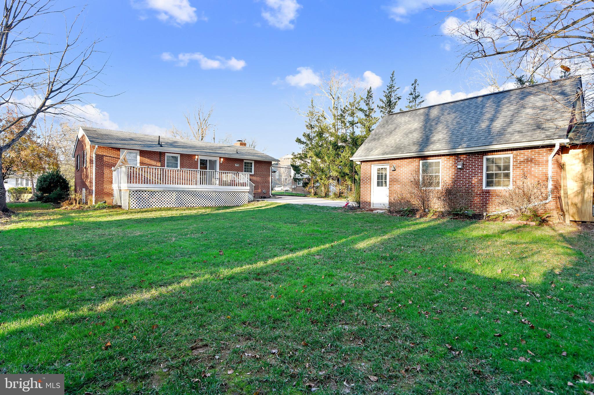 VIENNA WOODS - Residential Lease