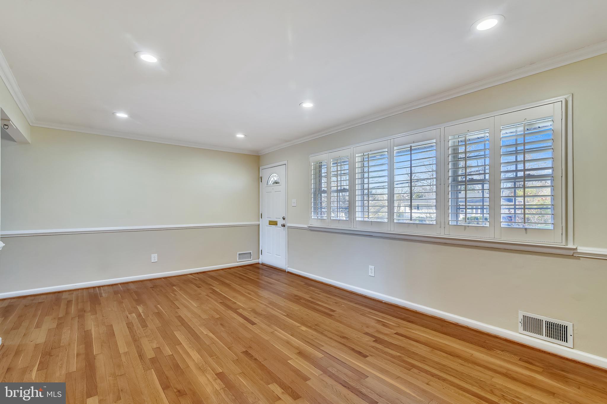 VIENNA WOODS - Residential Lease