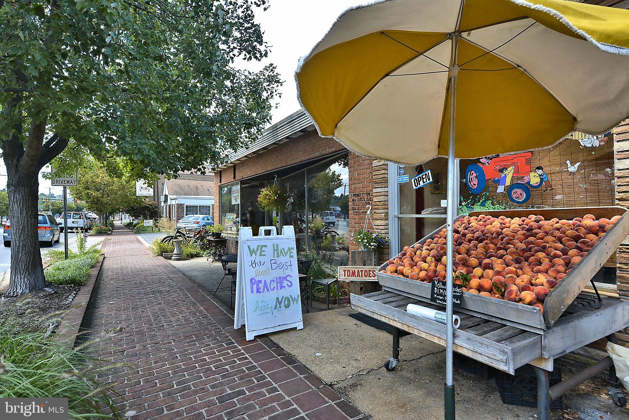 VIENNA WOODS - Residential Lease