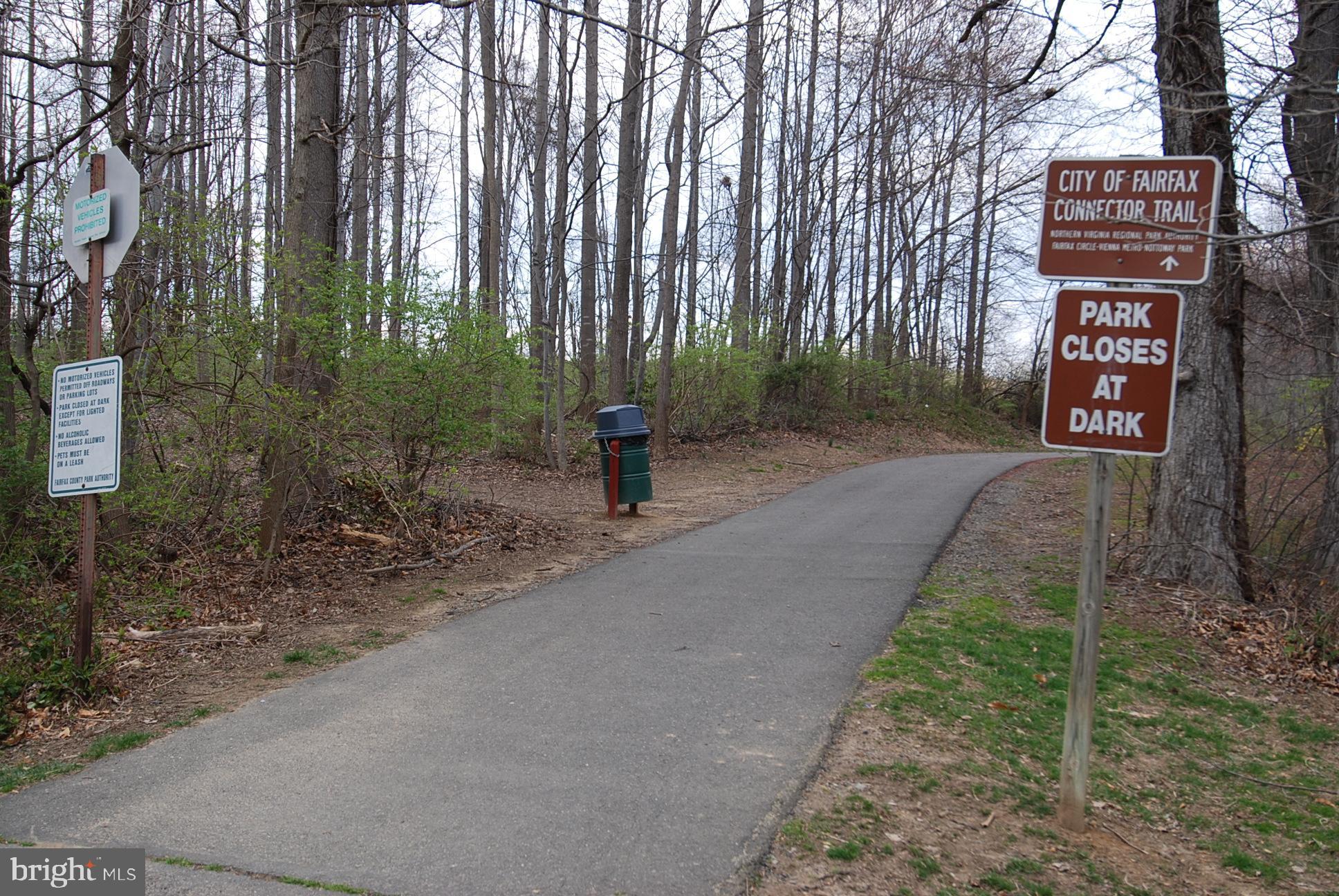 VIENNA WOODS - Residential Lease