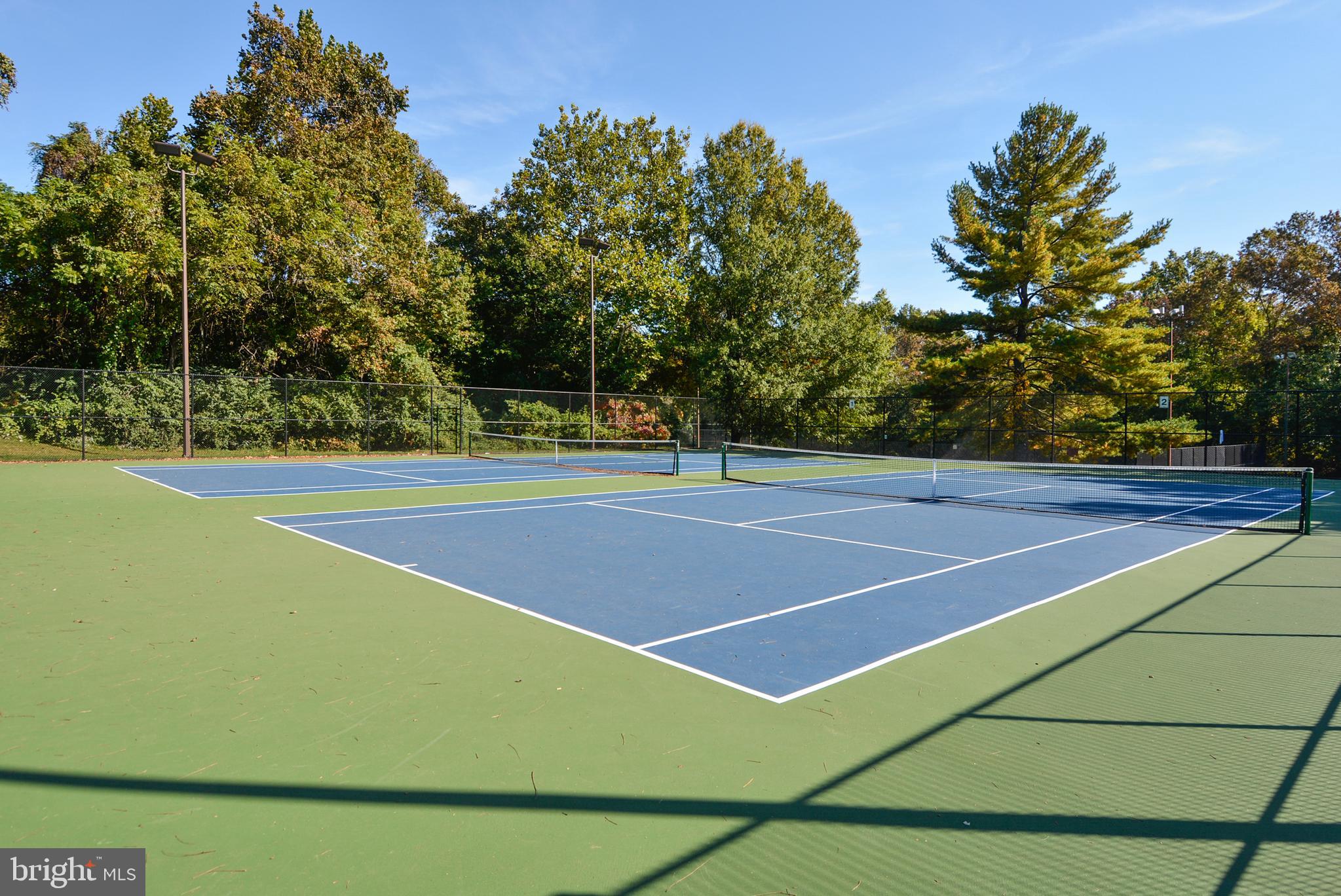 VIENNA WOODS - Residential Lease