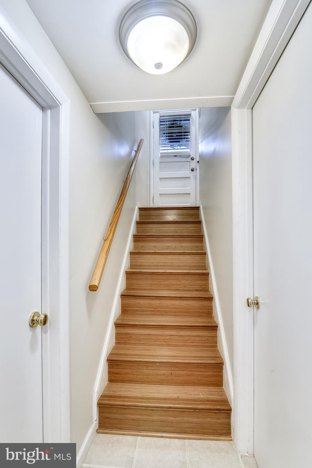 VIENNA WOODS - Residential Lease