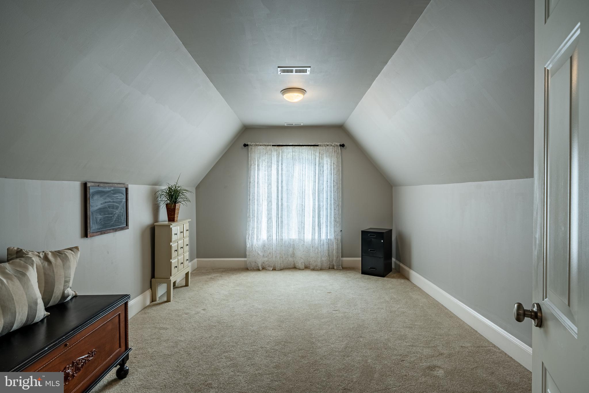 CHERRY CREEK - Residential