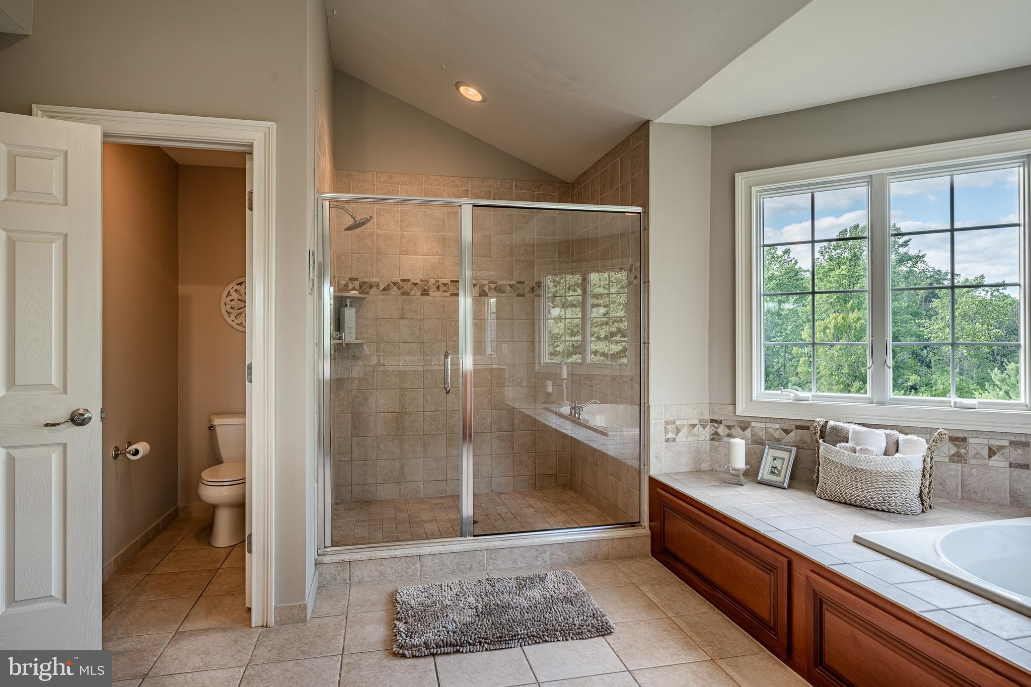 CHERRY CREEK - Residential