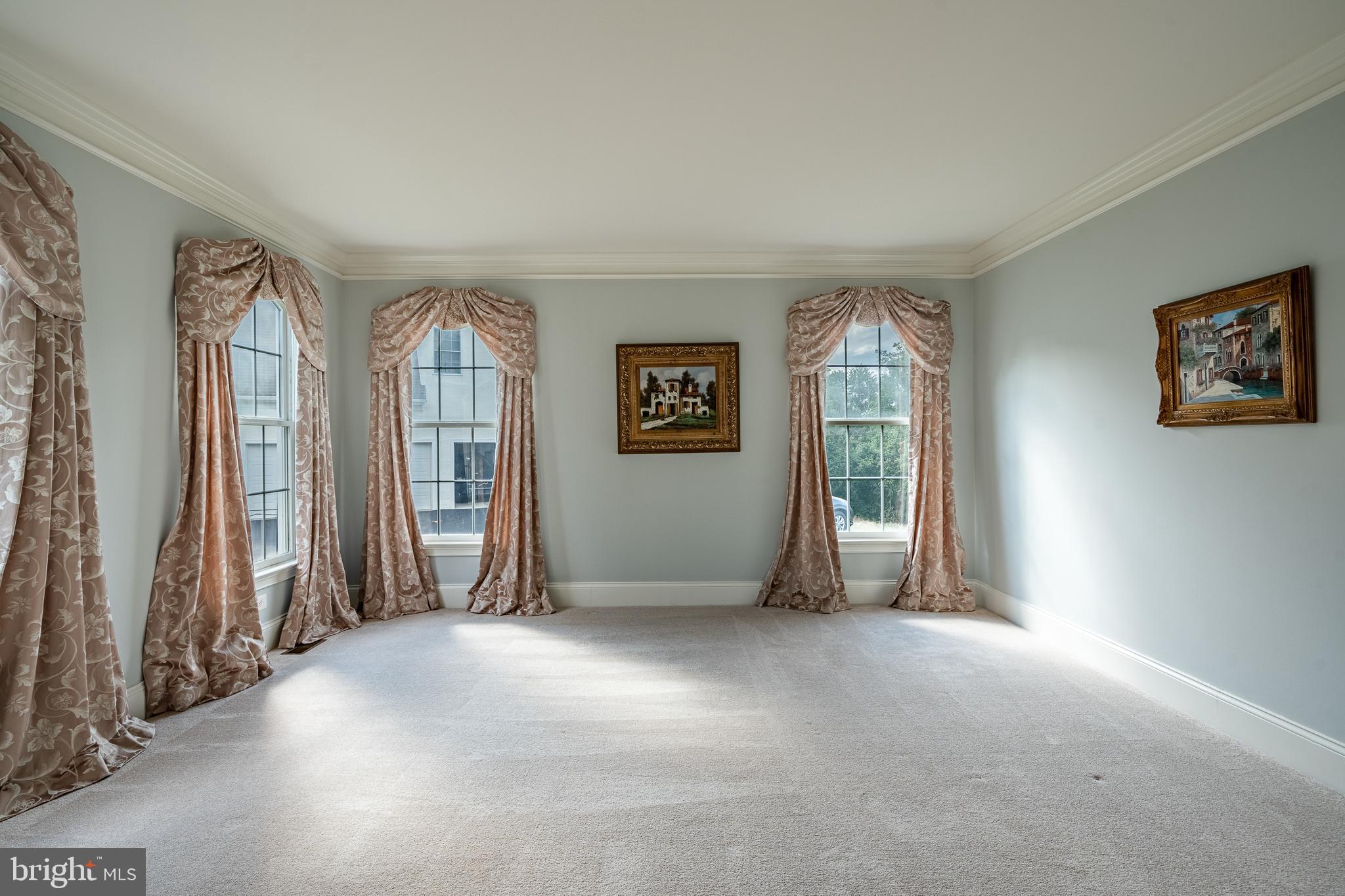 CHERRY CREEK - Residential