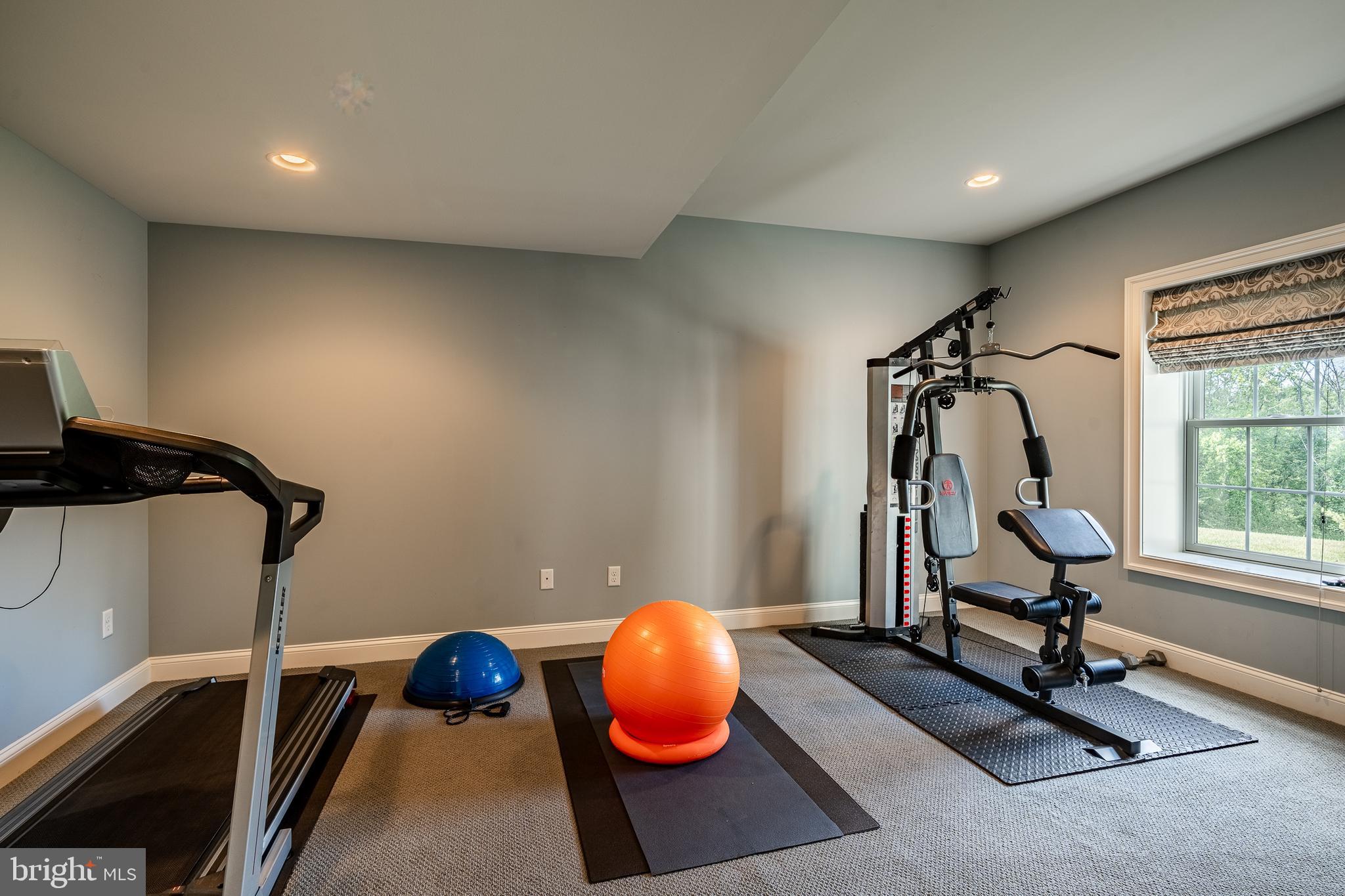 CHERRY CREEK - Residential