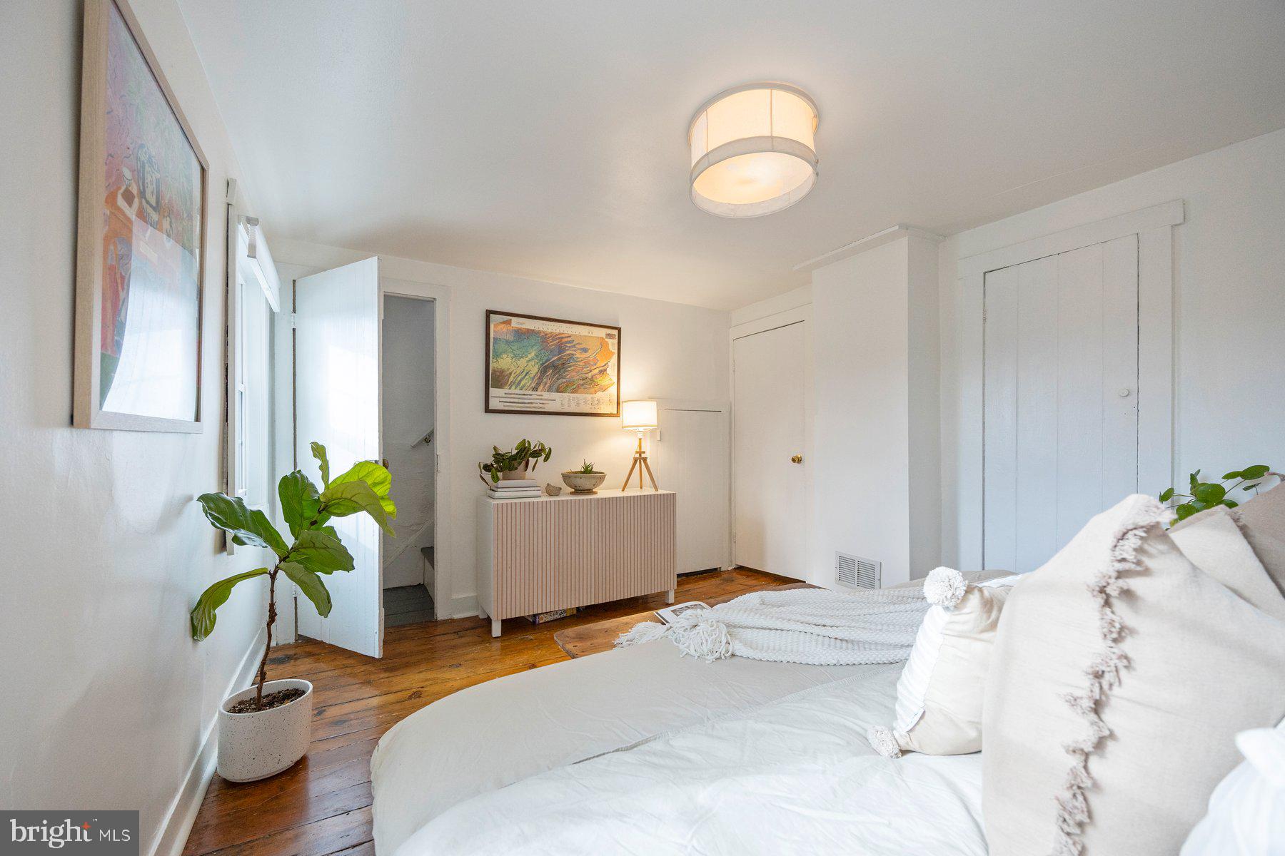 STONE HILL - Residential