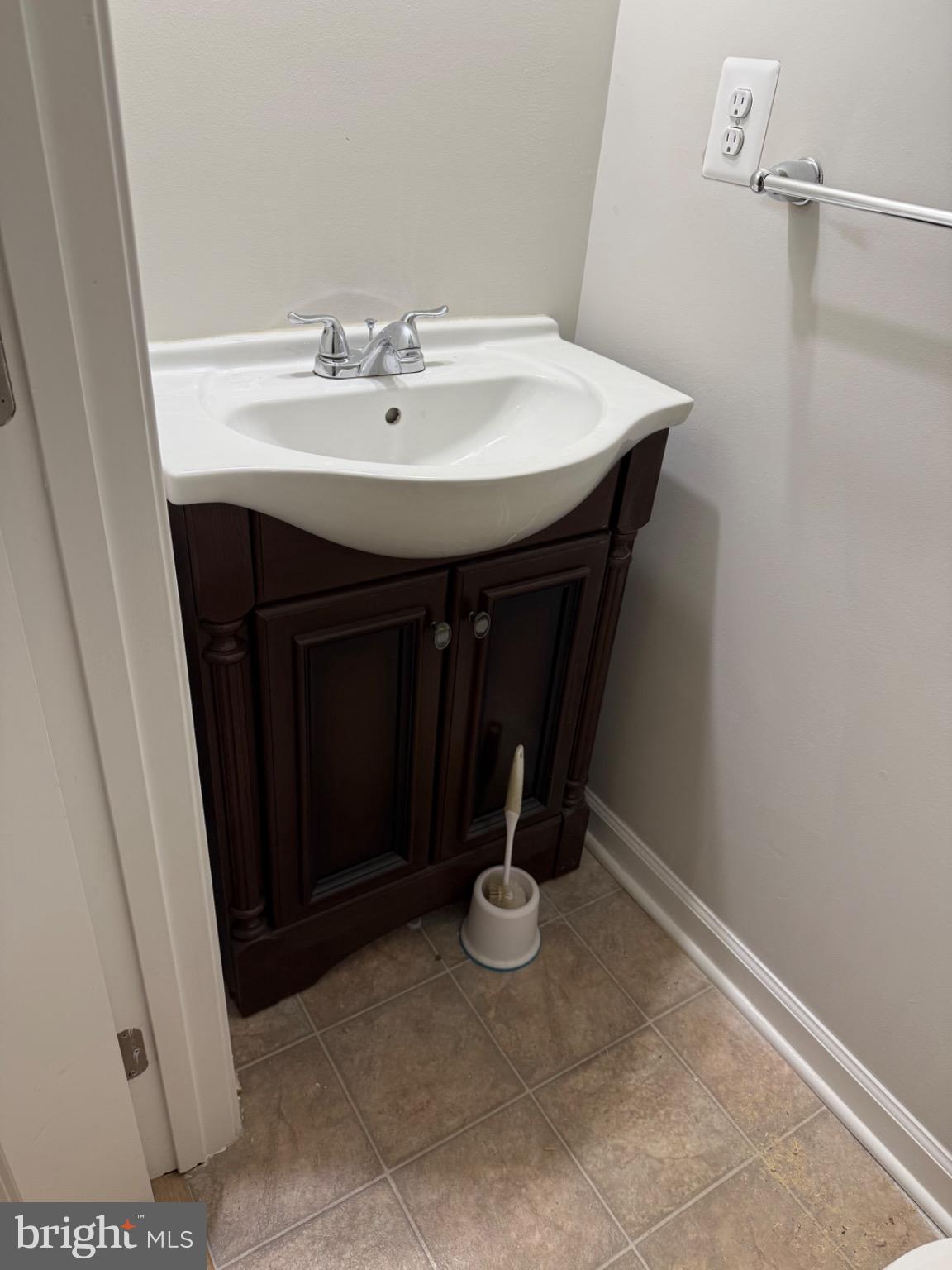 ESPLANADE AT RED RUN - Residential Lease