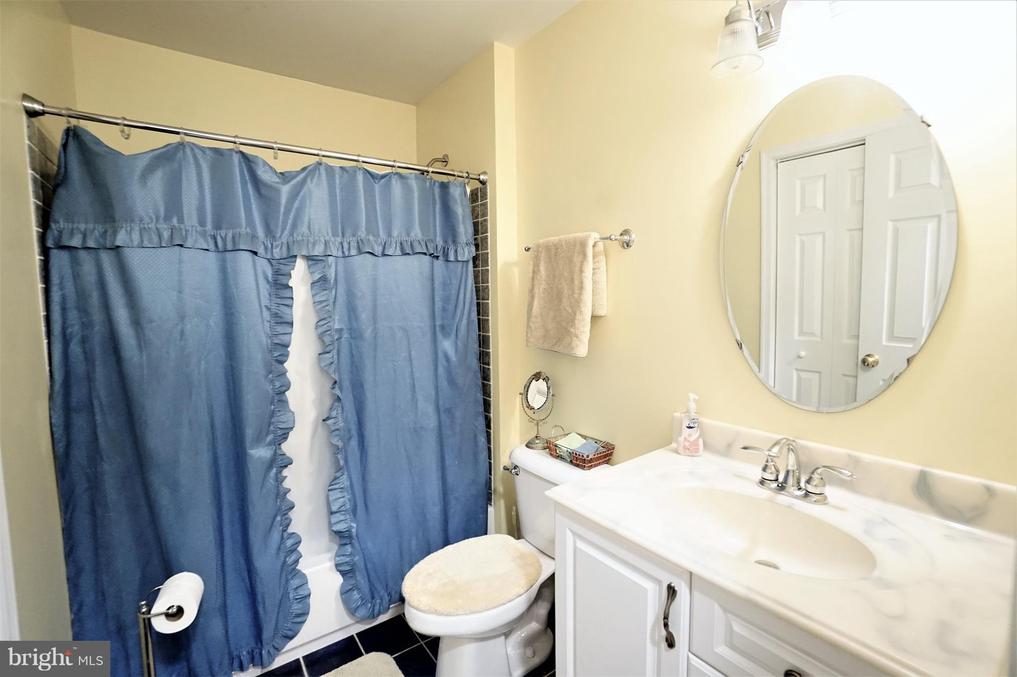 ORCHARD HILLS - Residential