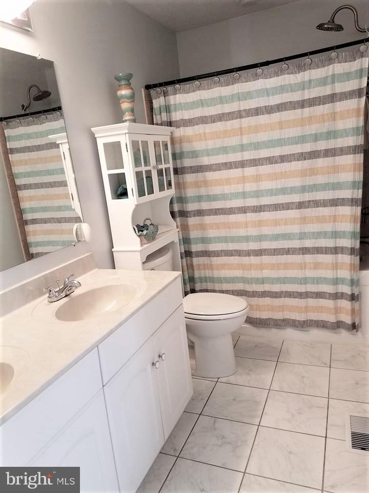 ORCHARD HILLS - Residential