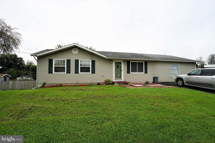 Renovated Ranch w/ 4BR & 3 bath. HW in LR & DR, cathedral ceilings. Country kitchen w/island & desk area, silestone countertops & ceramic tile floors. Fully finished LL w/Rec Room, storage, laundry & extra room (potential 5th BR) which offers separate living quarters. Large rear yard w/pool, deck & fencing. Storage shed. Convenient to Ranson/Charles Town.Large lot for subdivision.