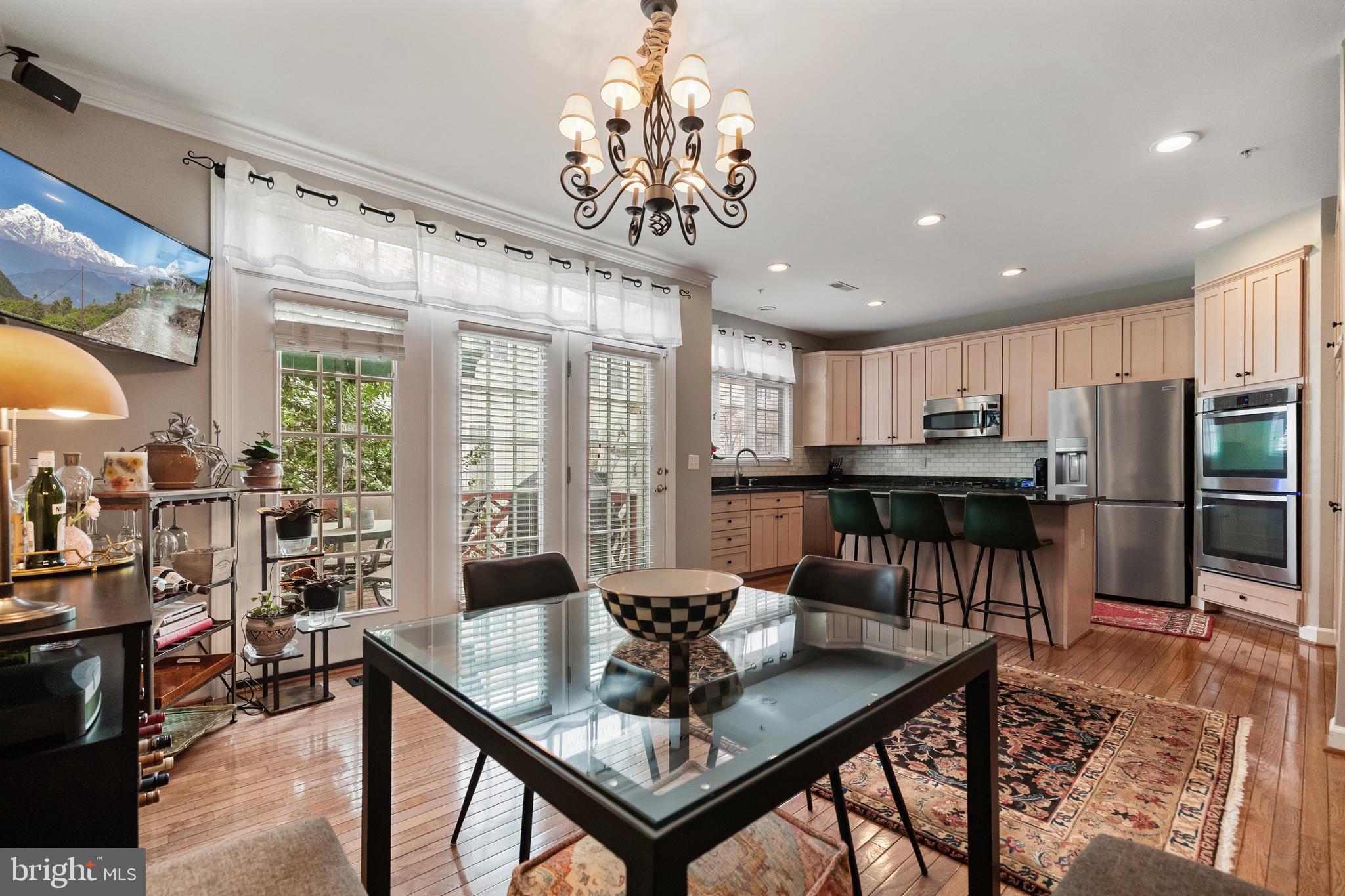 CAMERON STATION - Residential