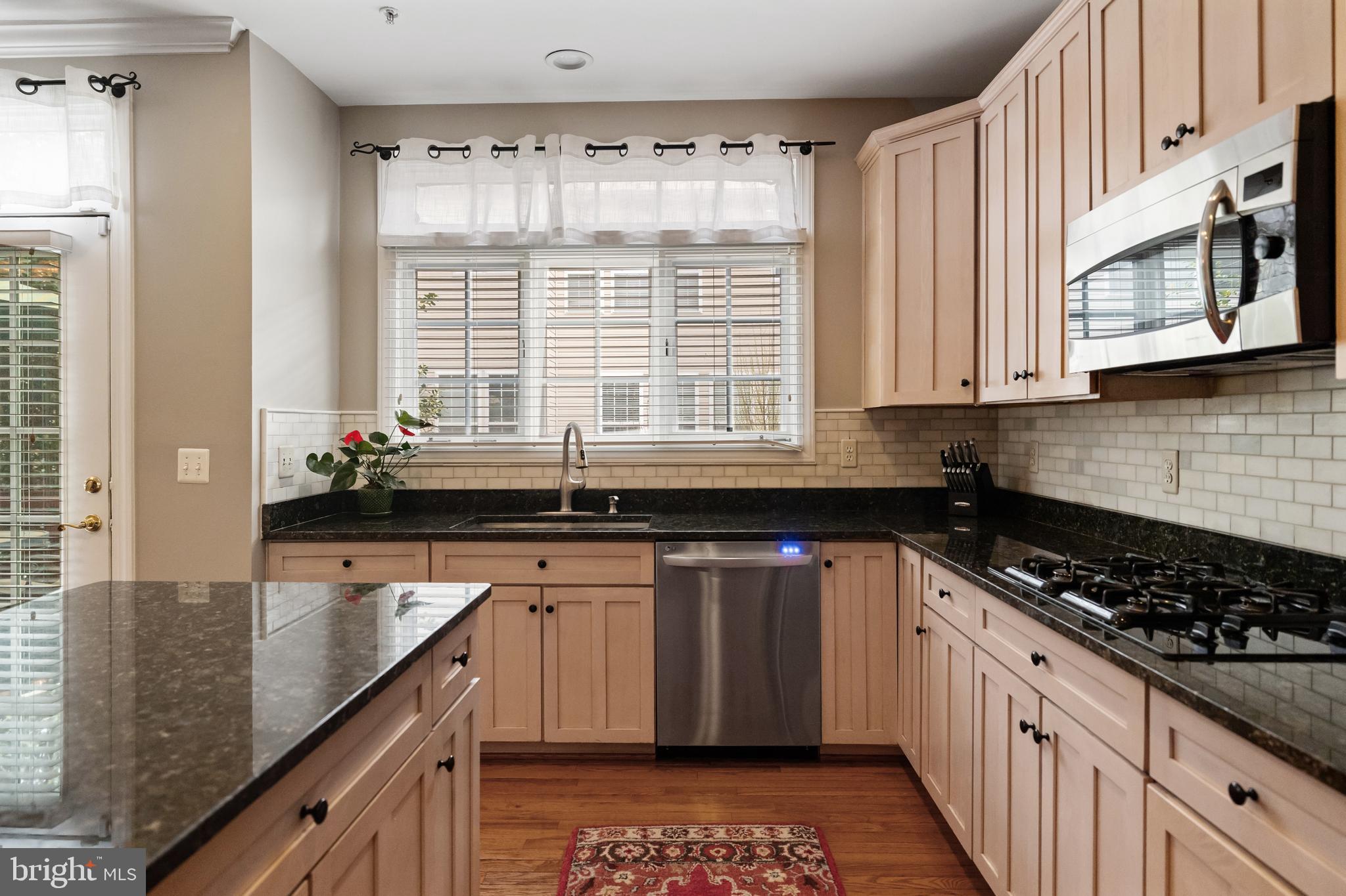 CAMERON STATION - Residential