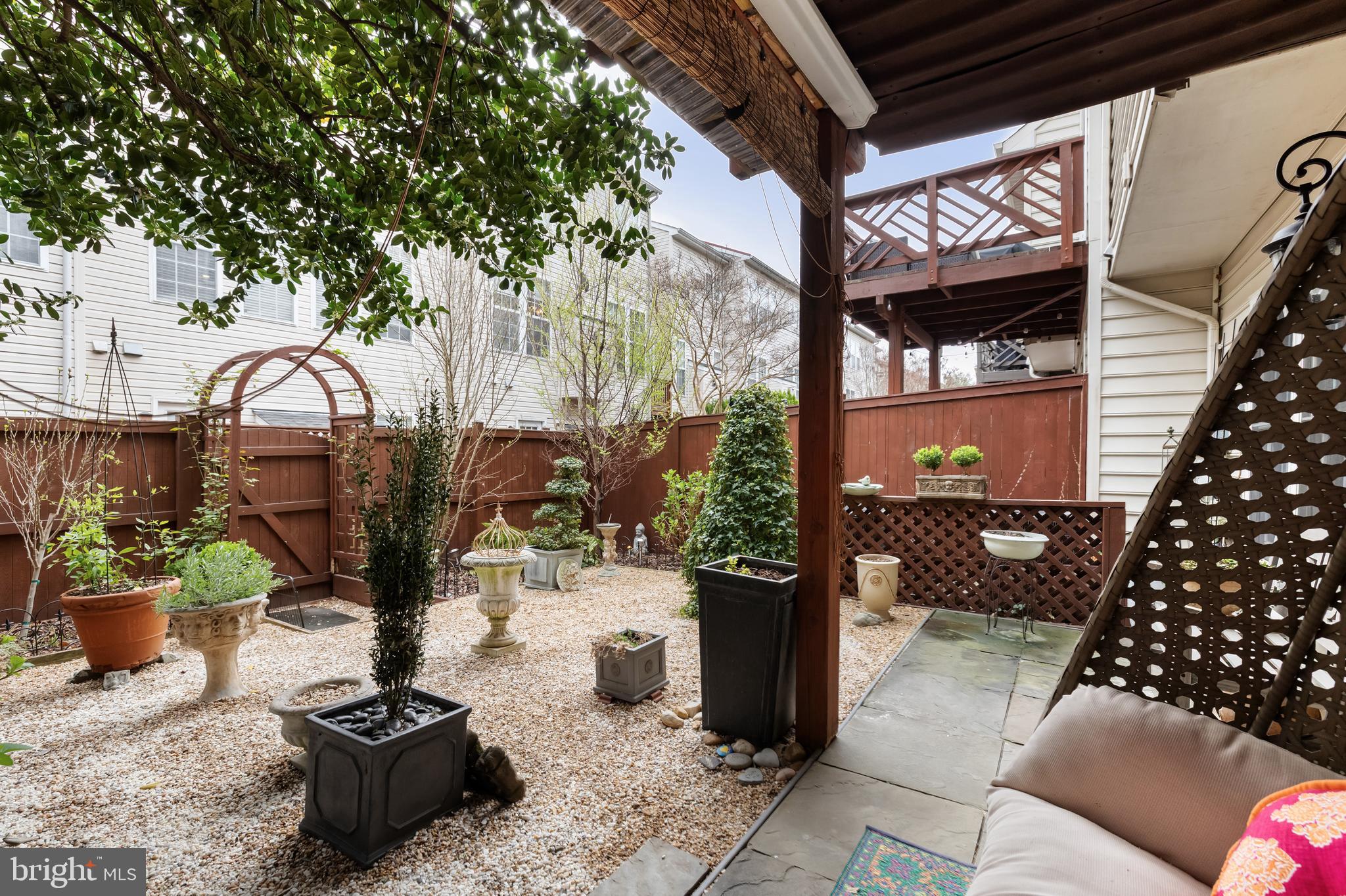 CAMERON STATION - Residential