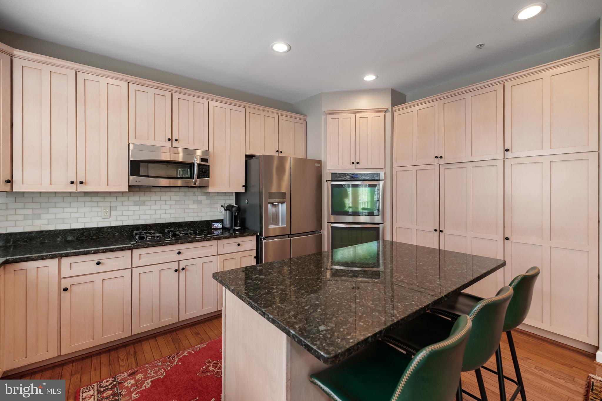 CAMERON STATION - Residential