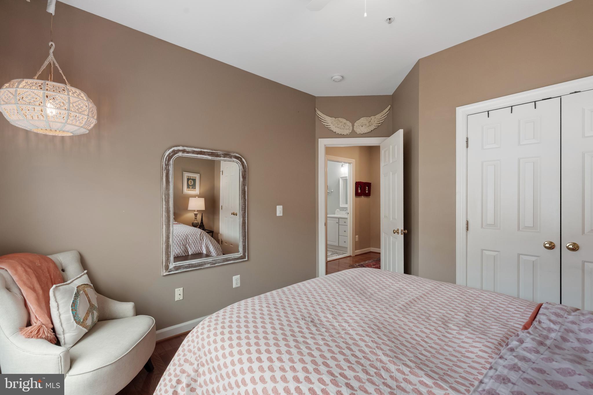 CAMERON STATION - Residential