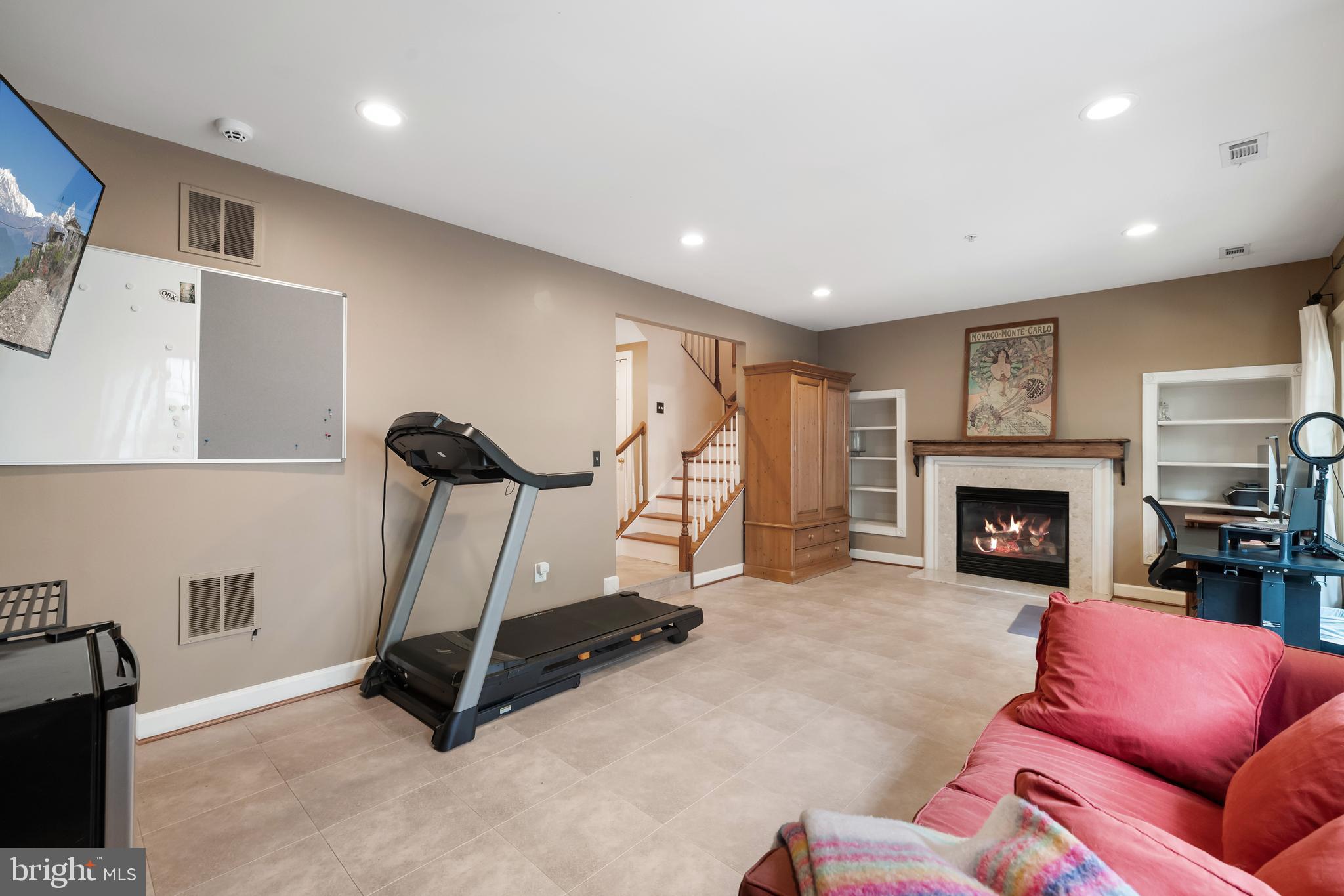 CAMERON STATION - Residential