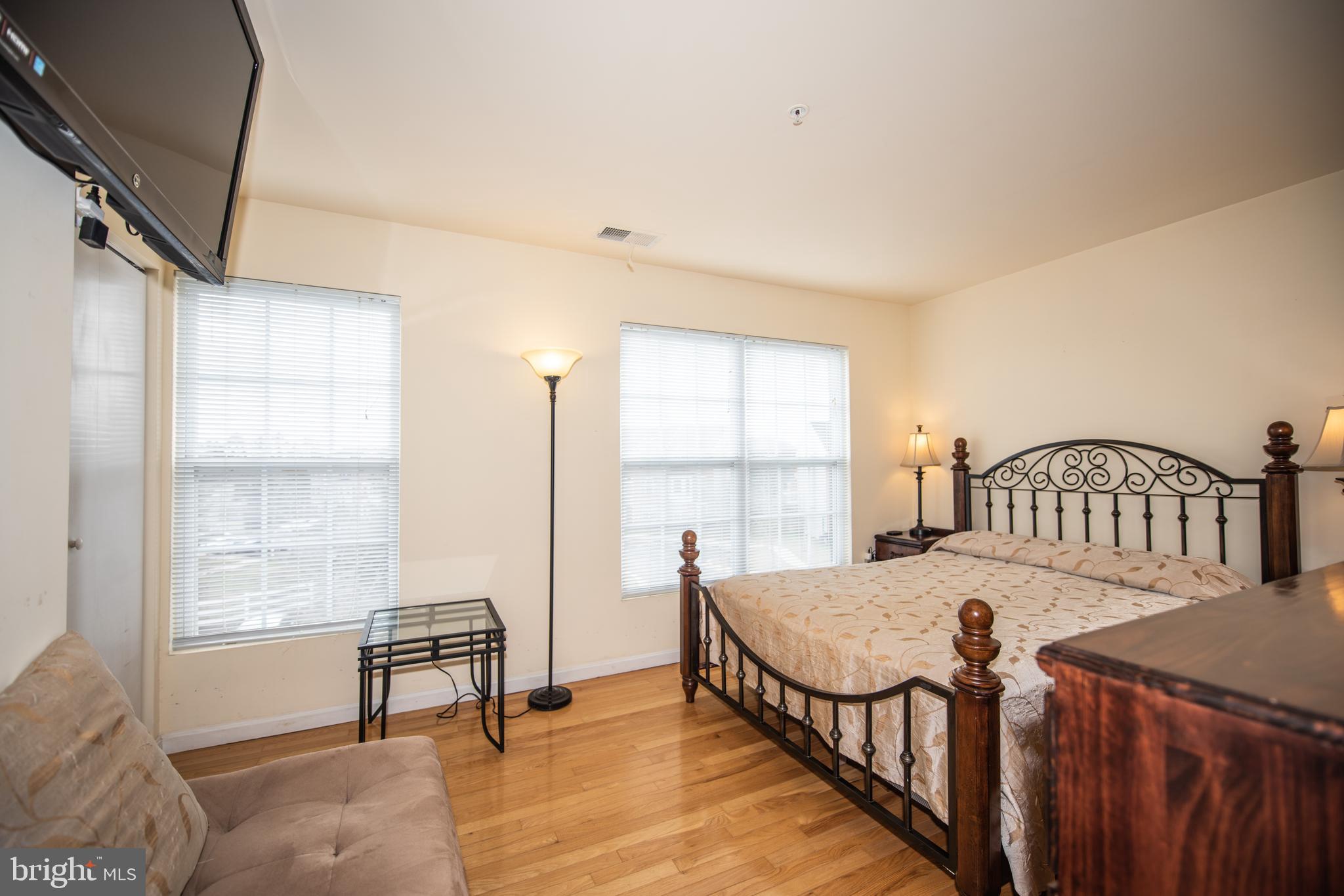 HOYLES MILL VILLAGE - Residential