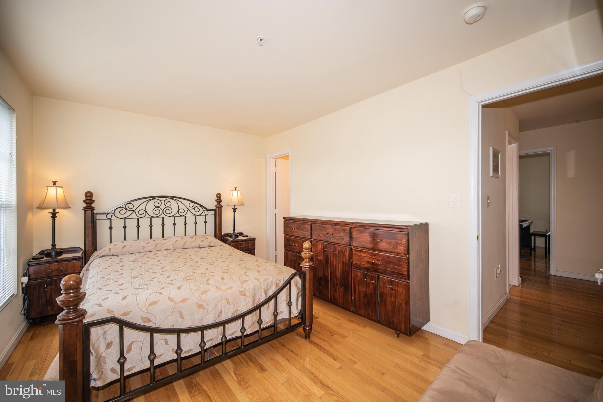 HOYLES MILL VILLAGE - Residential