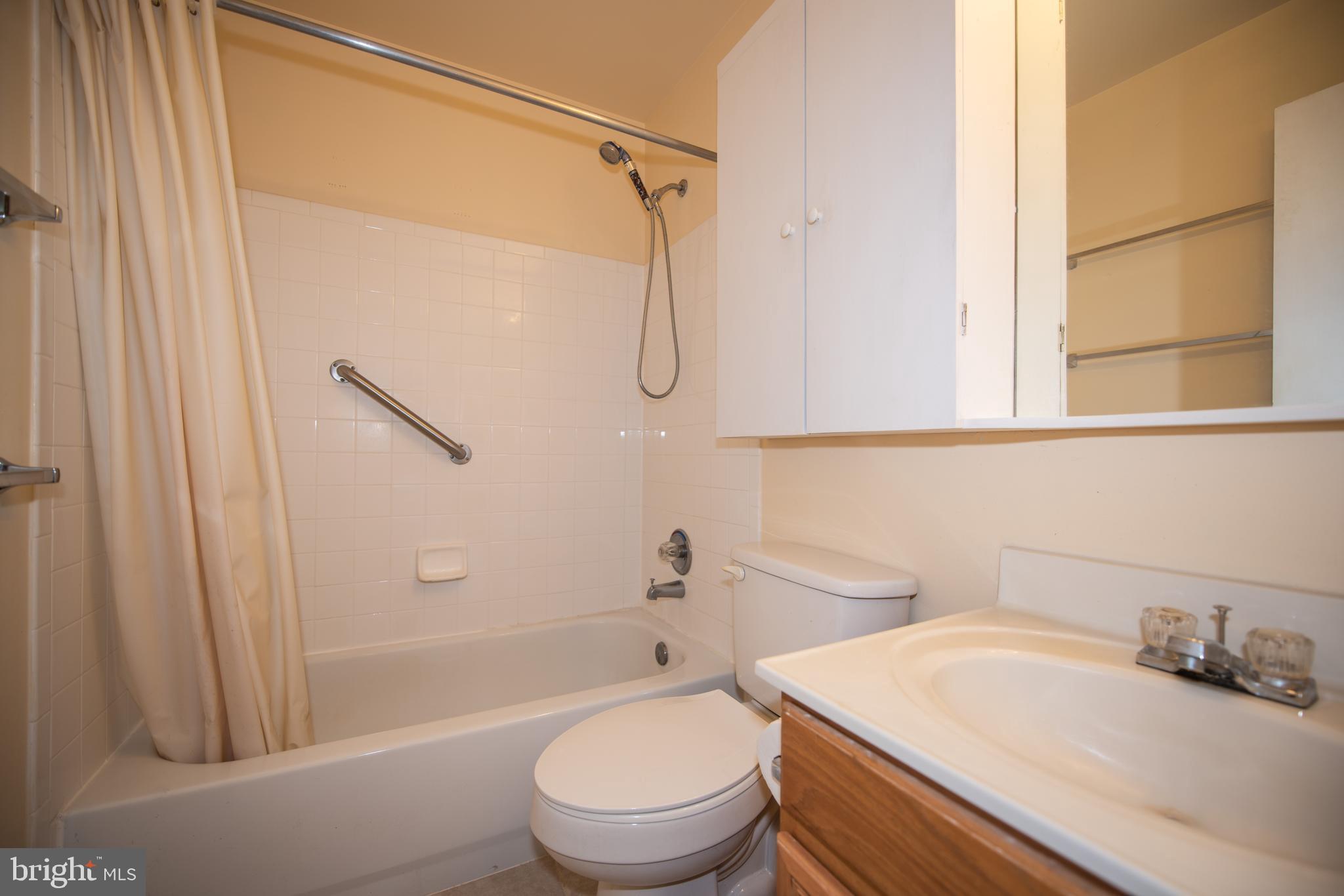 HOYLES MILL VILLAGE - Residential